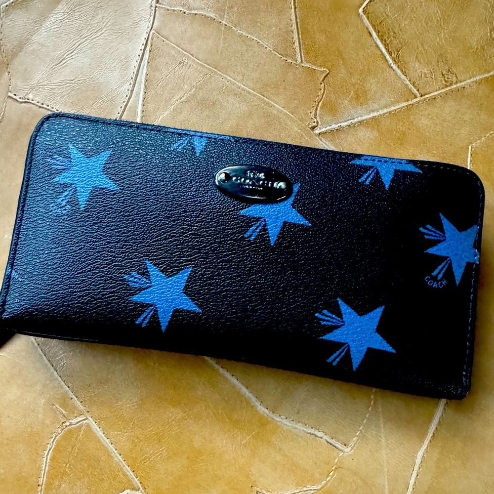 COACH ACCORDION ZIP WALLET IN STAR CANYON PRINT COATED CANVAS (COACH F53426)